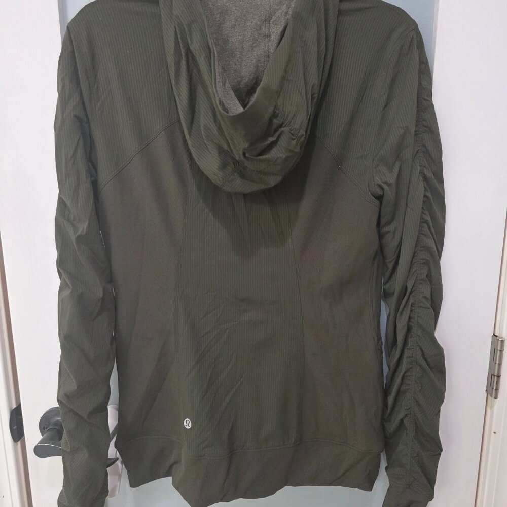 Lululemon Women’s Hunter Green Full-Zip Jacket – Size 8 – Activewe - Picture 12 of 14